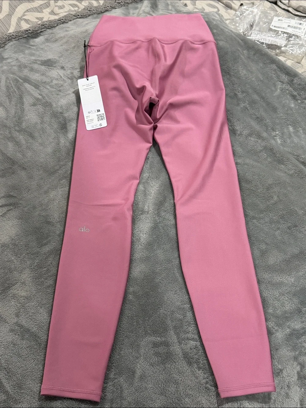 NWT Alo Yoga High-Waist Airlift Leggings Wild Rose Size Small
